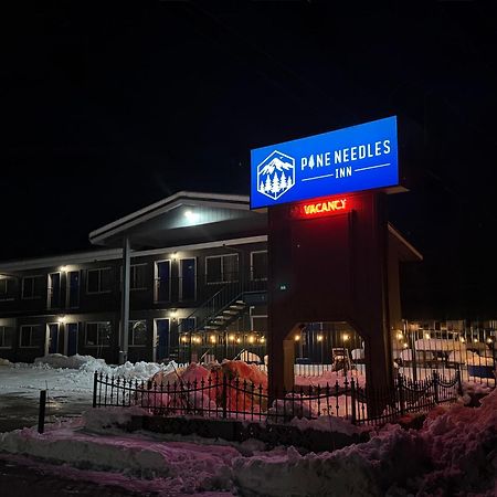 Pine Needles Inn Mount Shasta Extérieur photo