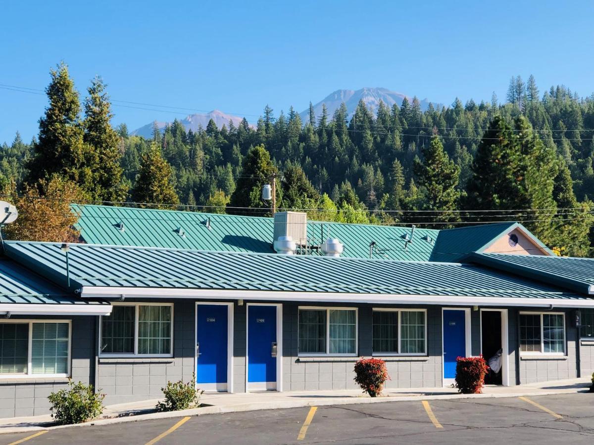 Pine Needles Inn Mount Shasta Extérieur photo