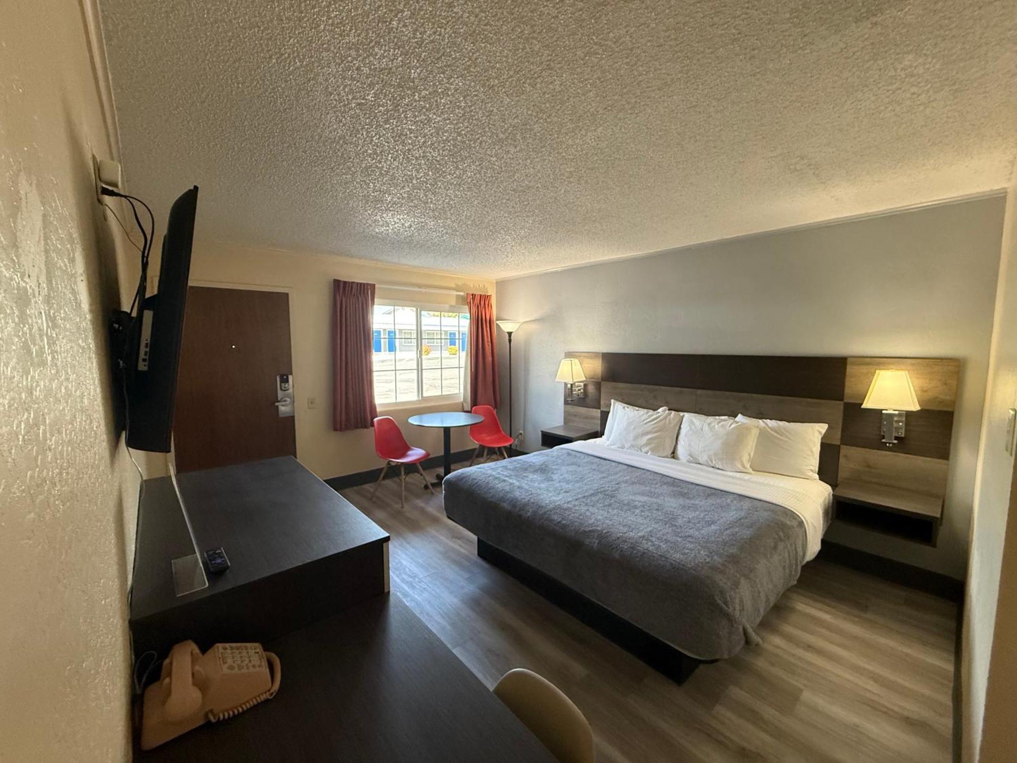 Pine Needles Inn Mount Shasta Extérieur photo